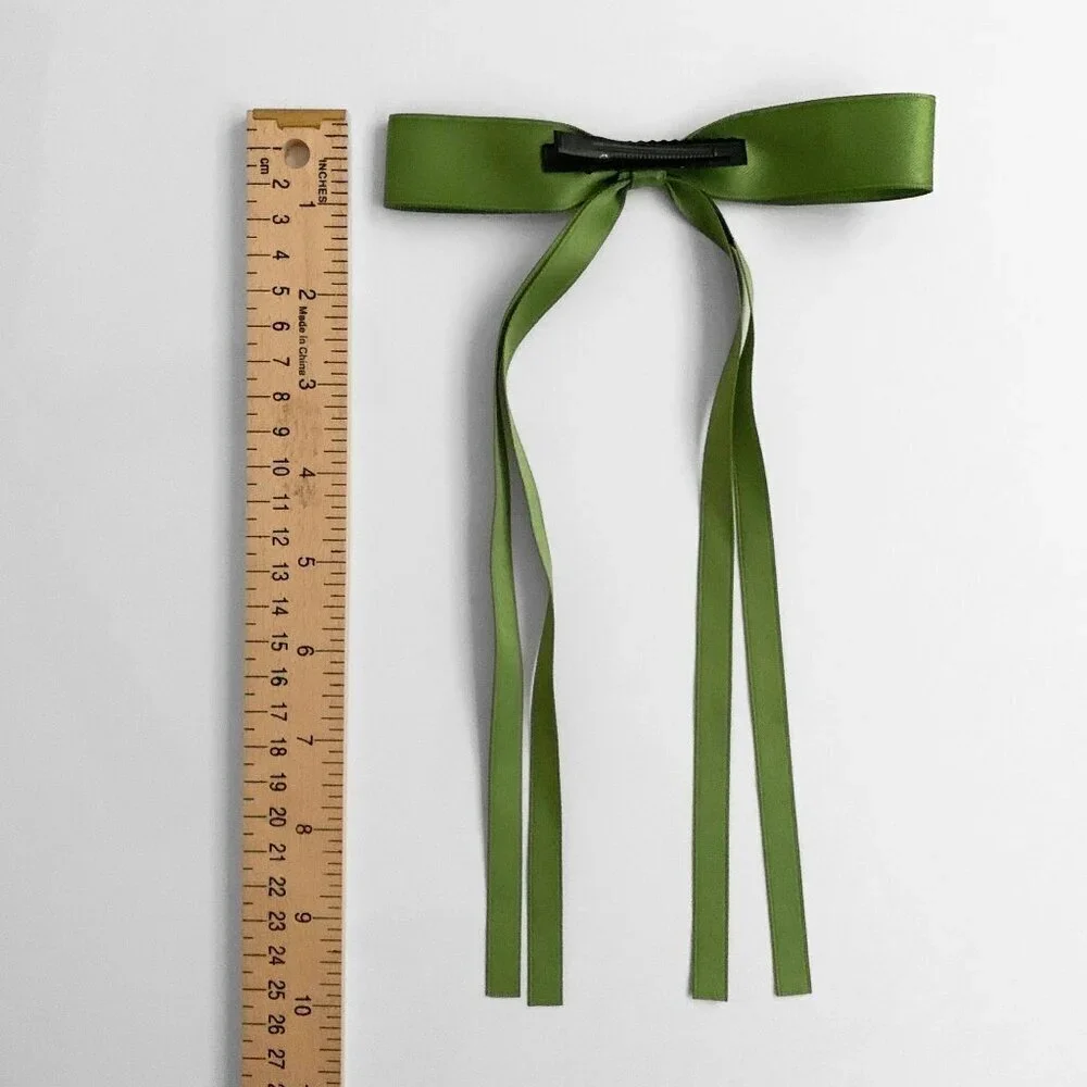 NWT Pretty Girls Long Hair Bows Satin Ribbon Clip on Kids Hair Accessory Green
